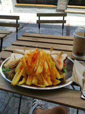 Special club at 269 Fast Vegan Food in Crete