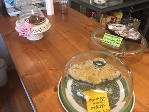 cakes at Die Rebellion des Zimtsterns in Berlin