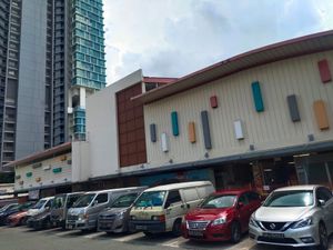 Located inside here at Delisnacks 德利食 - North Bridge Road in Central Singapore