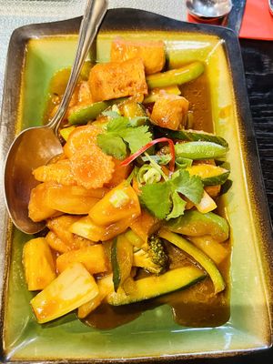 Sweet & Sour Tofu (Pad Preaw Wan)  at Kin Kao in Aberdeen