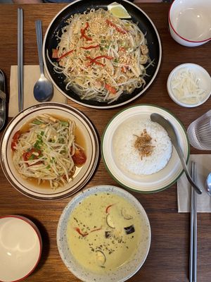 All of the vegan options at Go Thai at Go Thai - 고타이 in Seoul