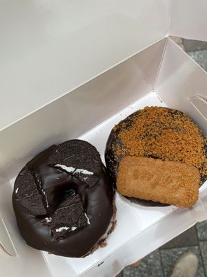Oreo und Lotus Cookie Donut at Royal Donuts in Offenburg