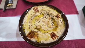 Hummus at Sésamo in Pamplona