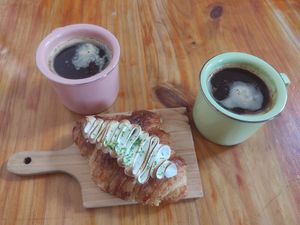 Croissant al limon at Cumbre Masa Madre in Cali