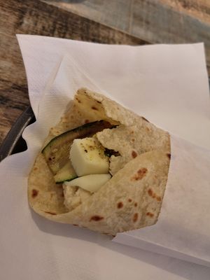 spelt flour piadina with hummus and zucchini at Crispino in Venaria Reale