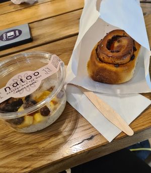 Vegan oatmeal and chocolate bun at Natoo in Frankfurt
