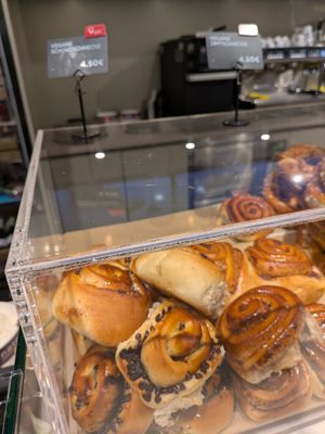 Vegan Cinnrolls at Natoo in Frankfurt