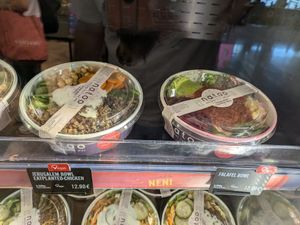 Salad bowls at Natoo in Frankfurt