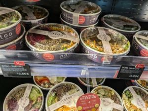 More salad bowls at Natoo in Frankfurt