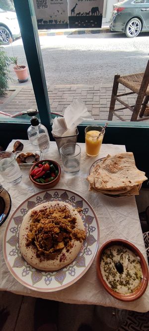 Hummus shoarma, labneh and veggies at Vegan Spectrum مطبخ الطيف النباتي in Amman