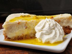 Cheesecake et chantilly vegan at J'ai du bowl in Valenciennes