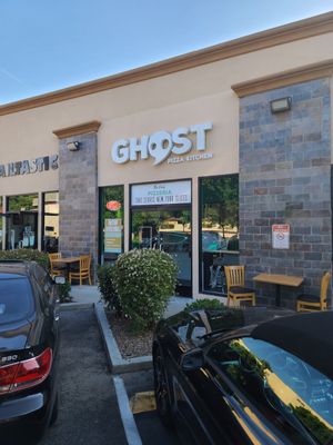 Storefront at Ghost Pizza Kitchen in Burbank