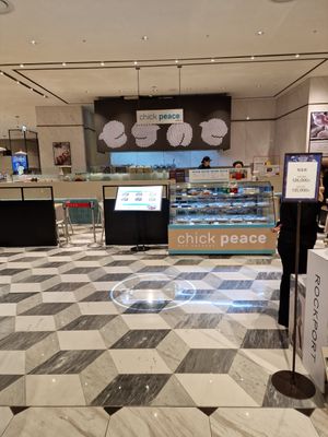  at Chick Peace - Shinsegae Jung-gu in Seoul