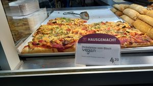 pizza at denn's Biomarkt - Ernst-August-Platz in Hannover