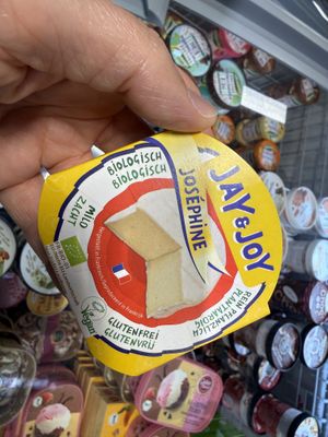 vegan cheese  at denn's Biomarkt - Ernst-August-Platz in Hannover