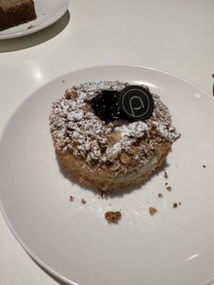 Berry crumble cake  at Papín in Logrono