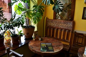 Оазис посреди шумного города  at Jagannath na Kurskoj in Moscow