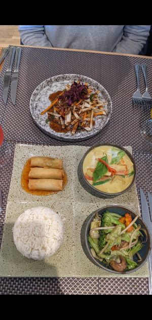 Mixed plate & sweet jicama salad at Giggling Squid in Harpenden