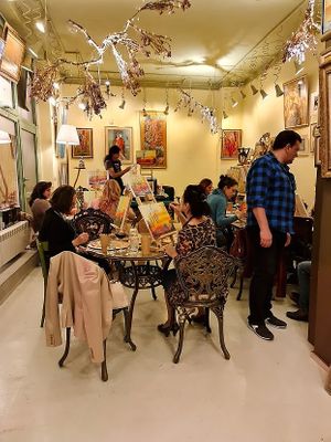 Drawing lesson in the art space of the restaurant at DaOrganic restaurant in Sofia