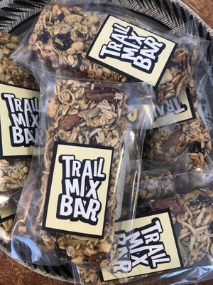 Barras de cacahuate, nueces, almendras, avena, coco rallado, chia, linaza, sal y miel de agave  at Yam in Aguascalientes