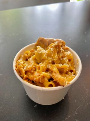 Mike Mac at Flatbelly Veg - Food Truck in Erdenheim