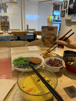   at Qingshu Buyong Deng - 轻蔬不用等 in Shanghai