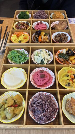   at Qingshu Buyong Deng - 轻蔬不用等 in Shanghai