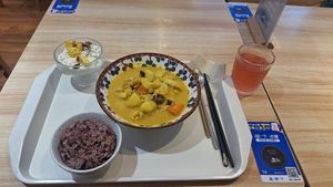  at Qingshu Buyong Deng - 轻蔬不用等 in Shanghai