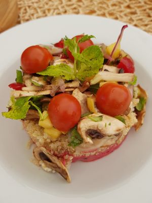 quinoa salad (special menu) at La Raiz in Barcelona