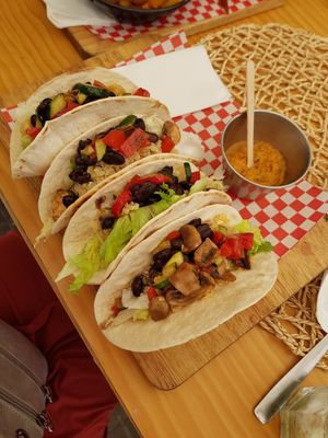 tacos at La Raiz in Barcelona