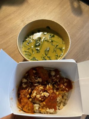 The Golden Curry at Nava Food in Cluj-napoca