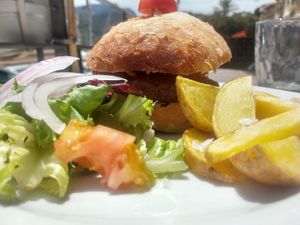 Worth the wait - more vegan options please at Só Caprichos in Mallorca