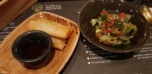 Salad with "egg"rolls at 't Zusje in The Hague