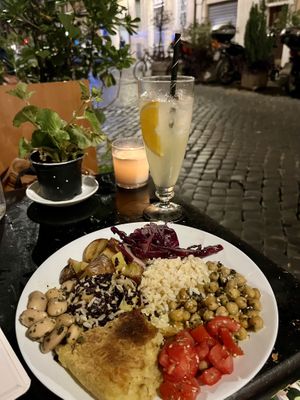 plate of the day + drink for €10  at Lettere Caffè in Rome