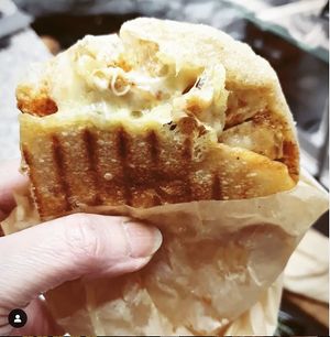 Panini Tandoori végan crème fromage  at la Luciole in Lyon