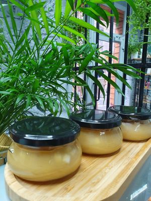 Compote pommes cannelle at la Luciole in Lyon