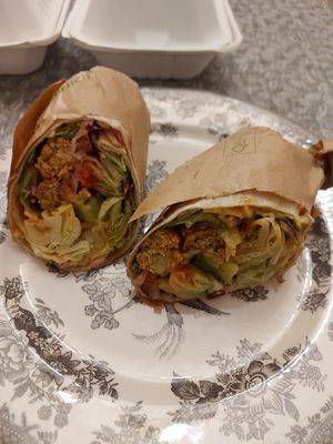 Falafel wrap at FineFine in Hilden