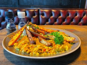 Chill-out vegan indian coco-curry at The Grass Company in Tilburg