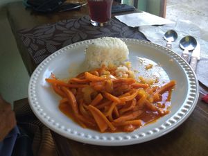 Tinga de zanahoria (a veganized carrot dish) with white rice at Del Huerto in Cuernavaca
