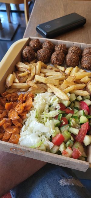  at Hummus Bar - Corvin Sétány in Budapest