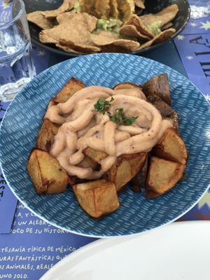 Papas Cholula veggie (vegan)  at El Villa Mexico in Huesca