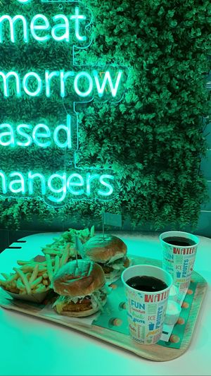   at Vedang - green burger | P- Berg in Berlin