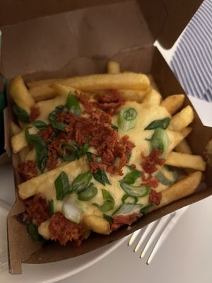 Cheesy Fries + Bacon  at Vedang - green burger | P- Berg in Berlin
