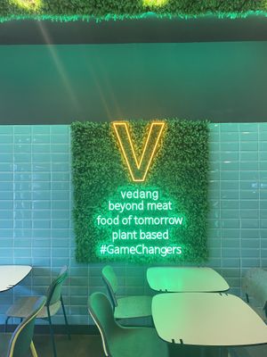   at Vedang - green burger | P- Berg in Berlin