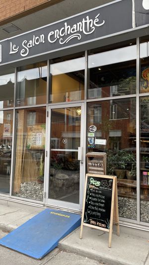 Le salon enchanthé at Le Salon Enchanthé in Montreal