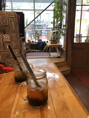   Bubble tea   at Le Salon Enchanthé in Montreal