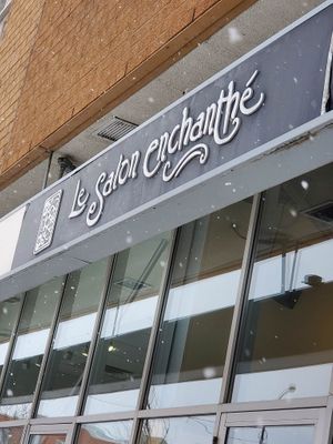  at Le Salon Enchanthé in Montreal