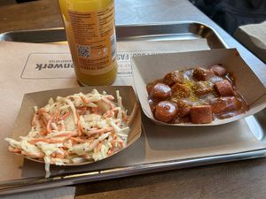 Vegan curry wurst & coleslaw   at Frittenwerk - Friedrichstraße in Berlin