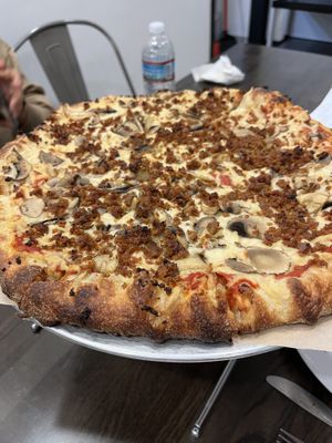 Vegan sausage and mushroom pizza  at Pizza Uncommon in West Lafayette