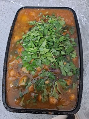 I thought I was getting a hot dish but this was cold and also tasted like the refrigerator at Naan Boti Chai Shai in St Petersburg